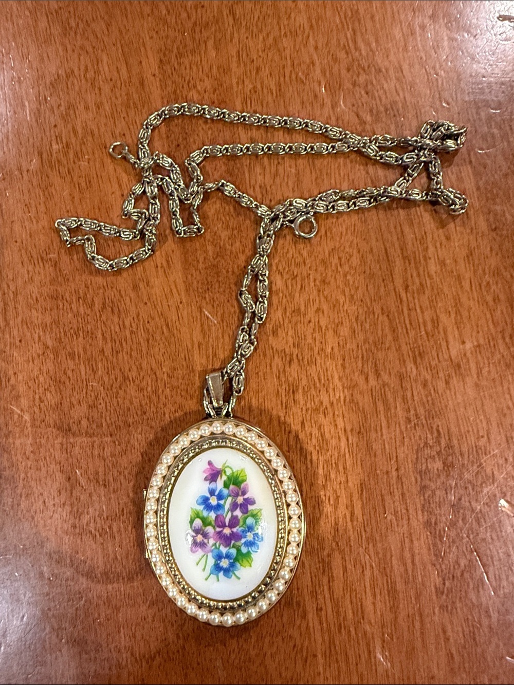 Vintage Avon Gold-Tone Oval Floral Portrait Locket with Pearl Border